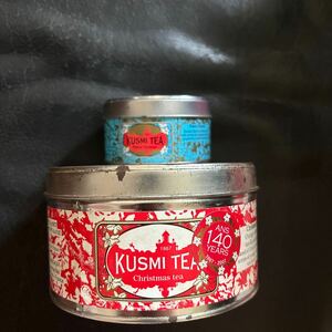 アンティーク　小物入れに　パリ　KUSMI TEA 缶