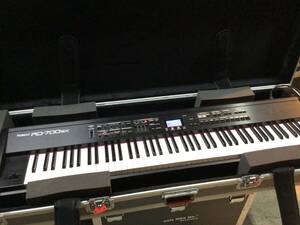 Roland ステージピアノ RD-700SX ゲイターハードケース付き中古