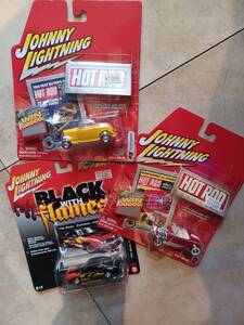 新品 未使用 Johnny Lightning ジョニーライトニング　3台セット HOTROD＆BLACK FLMES 3台セット