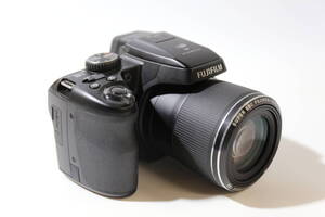 動作確認/美品/本体のみ/カメラ　FUJIFILM　FinePix S　S9400-W　富士フイルム　本体のみ　乾電池式　デジカメ