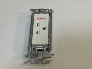 パナソニック　WTF11123WK 15A 埋込コンセント　 250V 未使用　Y2AA 9910　②