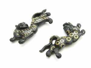 【7678】刀装具　江戸期～　オリジナル　赤銅　目貫　獅子　重量10ｇ（初品・買取品）