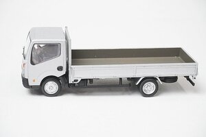 TOMICA トミカリミテッドヴィンテージネオ 1/64 日産 アトラス F24 ロングボディ フルスーパーロー 銀 LV-N64a