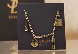 送料無料 新品 入手困難YSL キーホルダー Yves Saint Laurent ハート 正規 ノベルティー　ブレスレット クリスマス　限定單品ゴールド系！