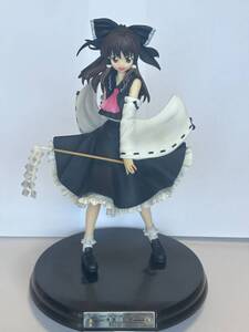 【中古】【台座破損個所あり】東方プロジェクト 限定2Pカラー 楽園の巫女 博麗霊夢 1/8 フィギュア グリフォンエンタープライズ