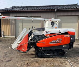 ★富山県★ クボタ KUBOTA コンバイン　AR217 2条刈り　ディーゼル　17馬力　自脱式　