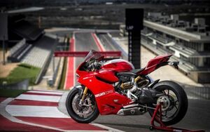 ドゥカティ 1199 パニガーレ 2013年 DUCATI CORSE スーパーバイク 壁紙ポスター 特大ワイド版921×576mm（はがせるシール式）002W1