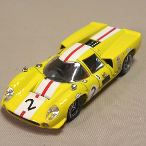 ベストモデル イタリア製 1/43 ローラ T70 ミニカー ( Best Model Lola T70 Miniature Car )