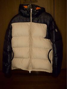 モンクレール　Moncler　19年 LATOUR メンズ フード バイカラー ジップ ダウンジャケット ベージュ3