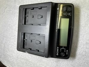 SONY AC ADAPTER/CHARGER AC-SQ950