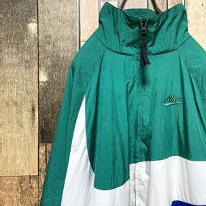 《即完売品》NIKE ナイキ 緑☆ナイロンジャケット M スウッシュ