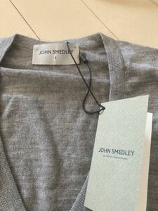 JOHN SMEDLEY Vネック新品未使用品（S）