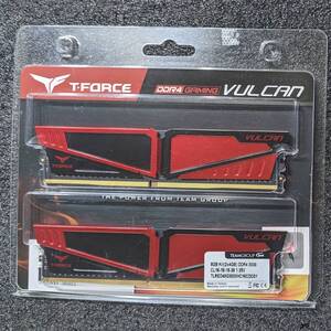 【中古】DDR4メモリ 8GB(4GB2枚組) TEAM T-FORCE VULCAN TLRED44G3000HC16CBK [DDR4-3000 PC4-24000]