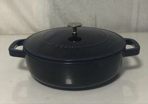 BIG SALE ★★おすすめ★★ FRANCE STAUB 24 cm USED COKING POTS ストウブ 両手鍋 24cm 青 フランス 鋳物 グランブルー洋食器中古です。