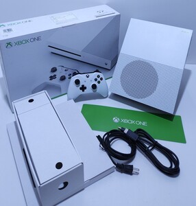 マイクロソフト Microsoft XBOX ONE S 1TB 白 本体 + コントローラ, Hdmi,A/C 付属 箱付 希少品/美品/動作品 (C-26)