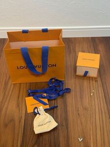 【美品】 LOUIS VUITTON ルイヴィトン エッセンシャル V ストラス ネックレス ペンダント ラインストーン GP ゴールド M68033