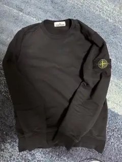 STONE ISLAND 黒 トレーナー