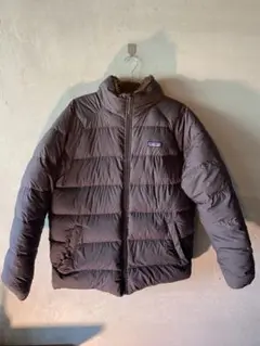 【patagonia リバーシブル・サイレント・ダウン・ジャケット　Mサイズ】