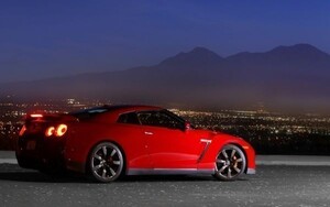 日産 GT-R R35 前期型 2008年 赤 夜景 絵画風 壁紙ポスター 特大ワイド版921×576mm（はがせるシール式）013W1