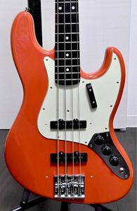 Fender Made in Japan Traditional 60s Jazz Bass Rosewood Fingerboard Fiesta Red mod. 2023年製 エレキベース ジャズベース