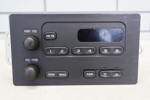 【ジャンク】 GM純正 カーオーディオ AM/FM ステレオチューナー 15756185 中古 03-07y シルバラード シエラ　[VJ39273]