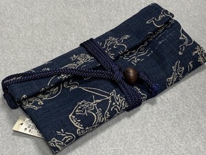 好評再入荷　昔財布　粋な男の和の世界道中財布　人気のある鳥獣戯画シリーズ　（紺）