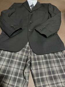 美品濃紺ジャケット、チェックパンツスーツ4点セット　サイズ150