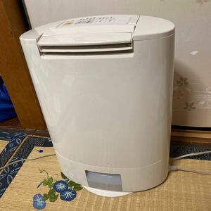 Panasonic 衣類乾燥除湿機 クリスタルホワイト F‐YZC60