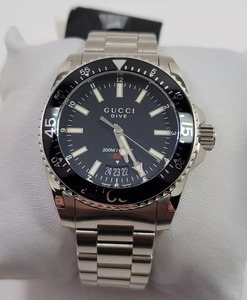 極美品 グッチ GUCCI ダイブ DIVE メンズ 40MM クォーツ