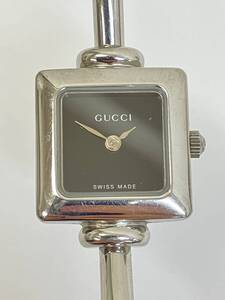 18594 小611-240　腕時計　グッチ　1900L　GUCCI　シルバー色　スクエア　2針　クォーツ　アナログ　ブラック文字盤　中古品　60