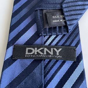 DKNY (ダナキャランニューヨーク) ダークネイビーストライプネクタイ