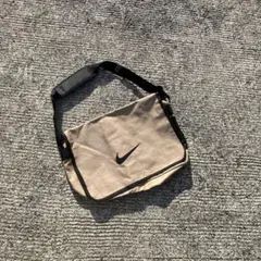 90s Nike ベージュ　swoosh メッセンジャーバック　ワンショルダー