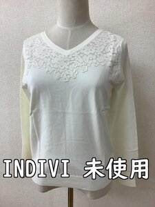 インディヴィ (INDIVI) タグ付き未使用 定価13500円 オフホワイトニットソー 肩レース飾り サイズ38