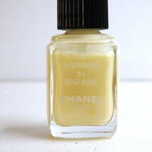 ◆CHANEL ネイルエナメル　ヴェルニ/BEIGE MOIRE 51 /￥4,620　USED ◆