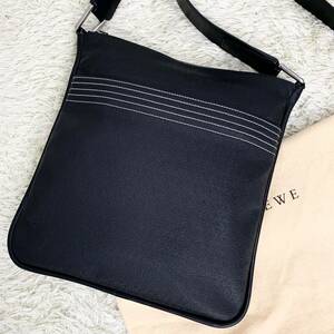 極美品 ロエベ LOEWE メンズ ショルダーバッグ サコッシュ ボディ 斜め掛け ビジネス アナグラム リピート PVC レザー ロゴ ブラック 黒