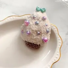 ハンドメイド もこもこ クリスマスツリー ホワイト ゆめかわ ブローチ