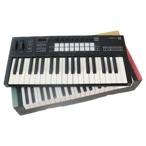 【中古】 MIDIキーボード novation LAUNCHKEY 37 MK3 ノベーション MIDIコントローラー