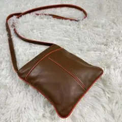 希少美品✨LOEWE ロエベ ショルダーバッグ クロスボディ サコッシュ レザー