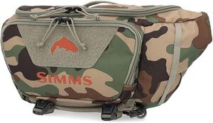 SIMMS トリビュタリー　ヒップパック　 WOODLAND CAMO