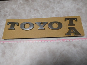 珍品彡希少レア・中古・トヨタ・TOYOTAロゴ（約39㎝）車種不明？大型トラック？クラウン？エンブレムバッジ旧車レトロ当時物・街道レーサー