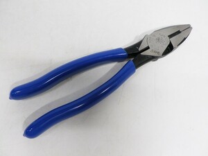 45●a377☆中古美品　クラインツールズ　ペンチ　強力タイプ　D2000-8　アメリカ製　222mm　電気工事　KLEIN TOOLS　現状