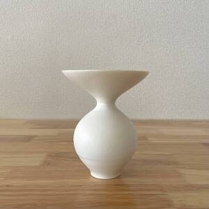 希少 英国陶芸家 Anna Silverton フラワーベース Porcelain Vase 花瓶 白磁 検）ルーシー・リー 黒田泰蔵 Kinfork