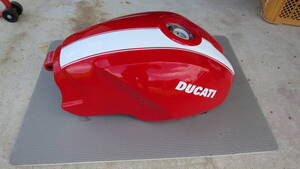 DUCATI　モンスター　S2R1000　タンク