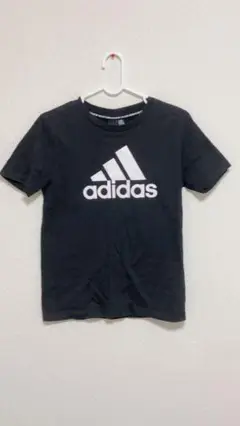 adidas ブラック Tシャツ