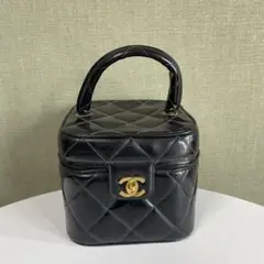 CHANEL キルティングポーチ 黒