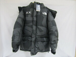 希少 THE NORTH FACE × KAWS ザ・ノース・フェイス × カウズ 22AW 別注 Retro Hialayan Parka NF0A7WLT コラボ ブラック 中古品 ◆100392