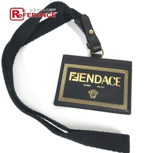 新品同様 VERSACE ヴェルサーチ FENDACE フェンダーチェ ネックストラップ付 IDホルダー フェンディ FENDI コラボ カードケース【中古】