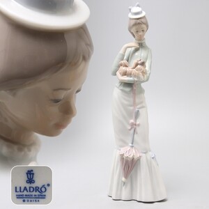 PJ234. 絶版品【LLADRO リヤドロ】 「仔犬とお散歩」 貴婦人 フィギュリン 陶製人形 4893 / 西洋美術置物オブジェリアドロ