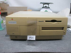 932　　　Apple　Power Macintosh　G3　横置き型デスクトップPC　通電確認のみ