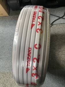 VVF3x2.0mm黒白赤ケーブル1 巻　YAZAKI 100M